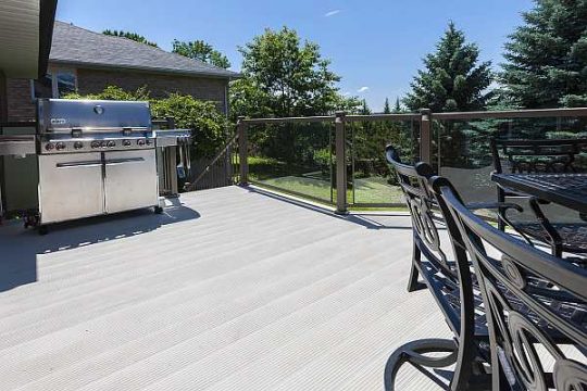 Aluminum decking with railing